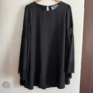 MEGHAN FABULOUS | Black Bell Sleeve Lace Trim Mini Trapeze Dress | Large